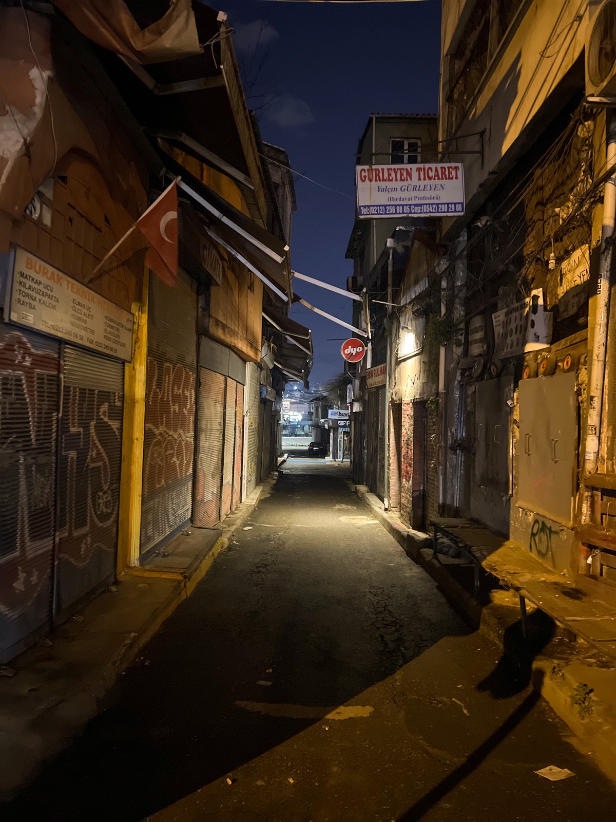 A quiet narrow Istanbul alley at night